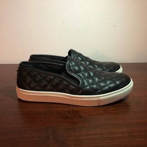 Black Steve Madden Slip-on Shoes Size 7.5